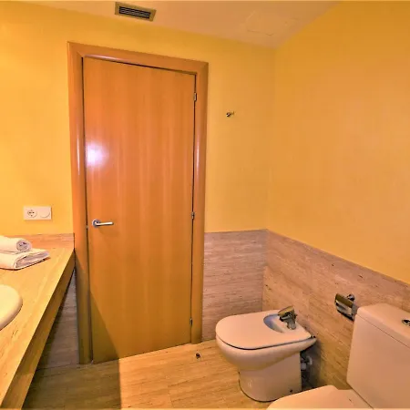 Service - Papiol 1º 1ª Apartment
